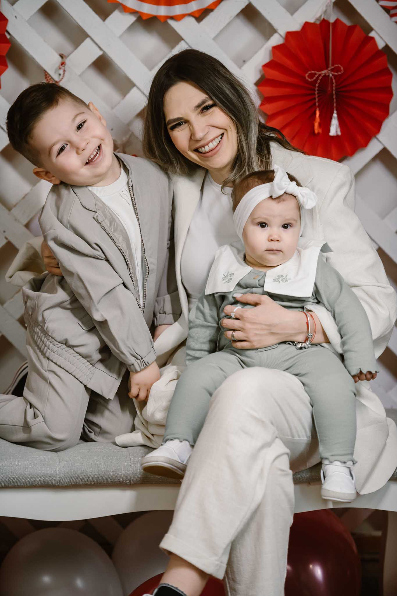 Ziua Mamei - fotografie studio Profoto