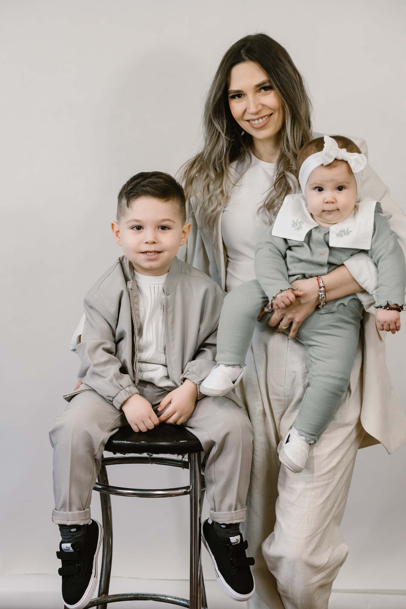 Ziua Mamei - fotografie studio Profoto