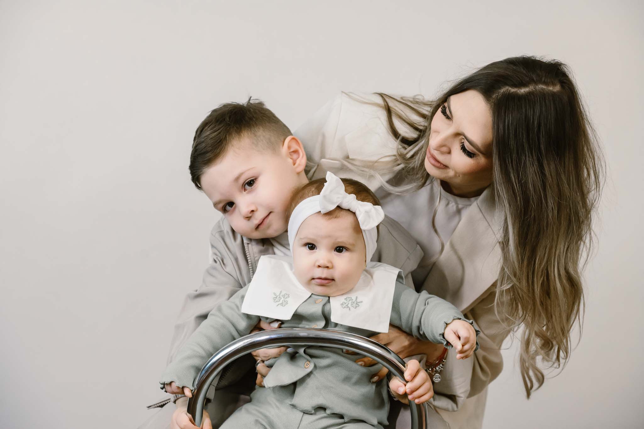 Ziua Mamei - fotografie studio Profoto