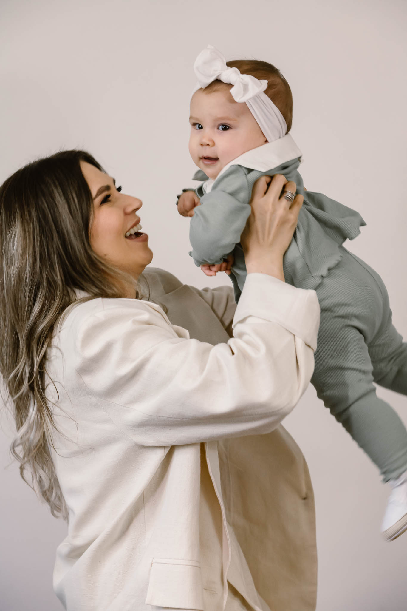 Ziua Mamei - fotografie studio Profoto