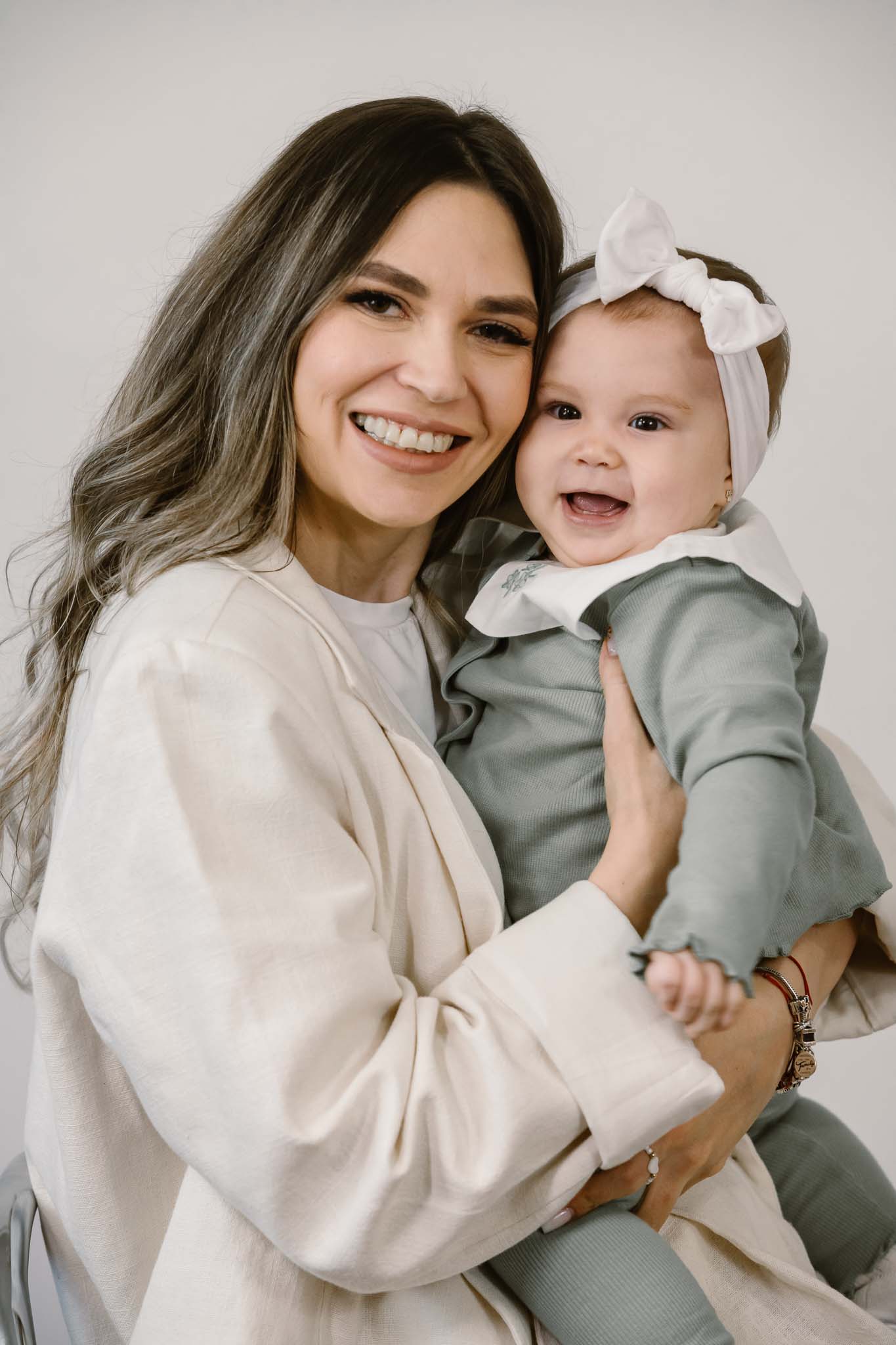 Ziua Mamei - fotografie studio Profoto