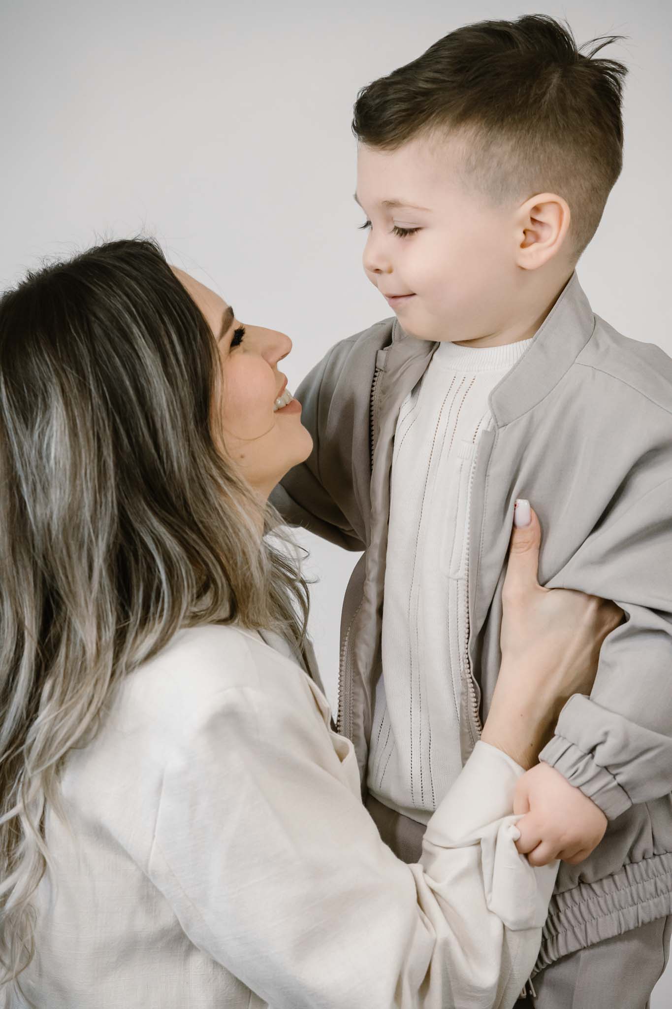 Ziua Mamei - fotografie studio Profoto
